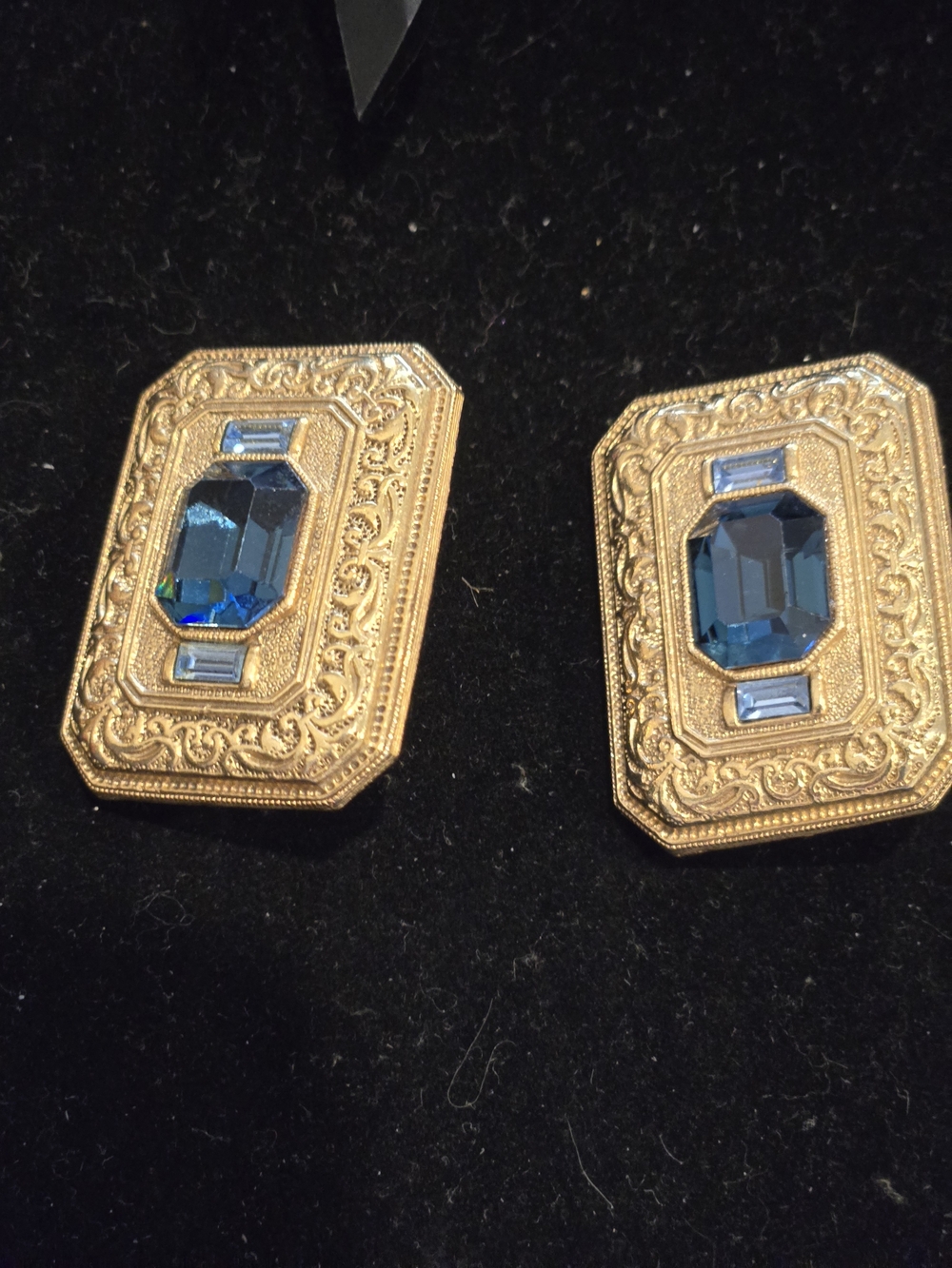 1928 Gold-Tone Blue Crystal Vintage Style Rectangle Clip Earrings
